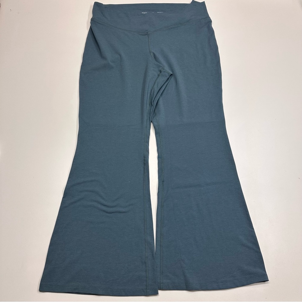 Old Navy Active Powerchill High Rise Crossover Super Flare Pants Jade Shadow XXL - Picture 2 of 8